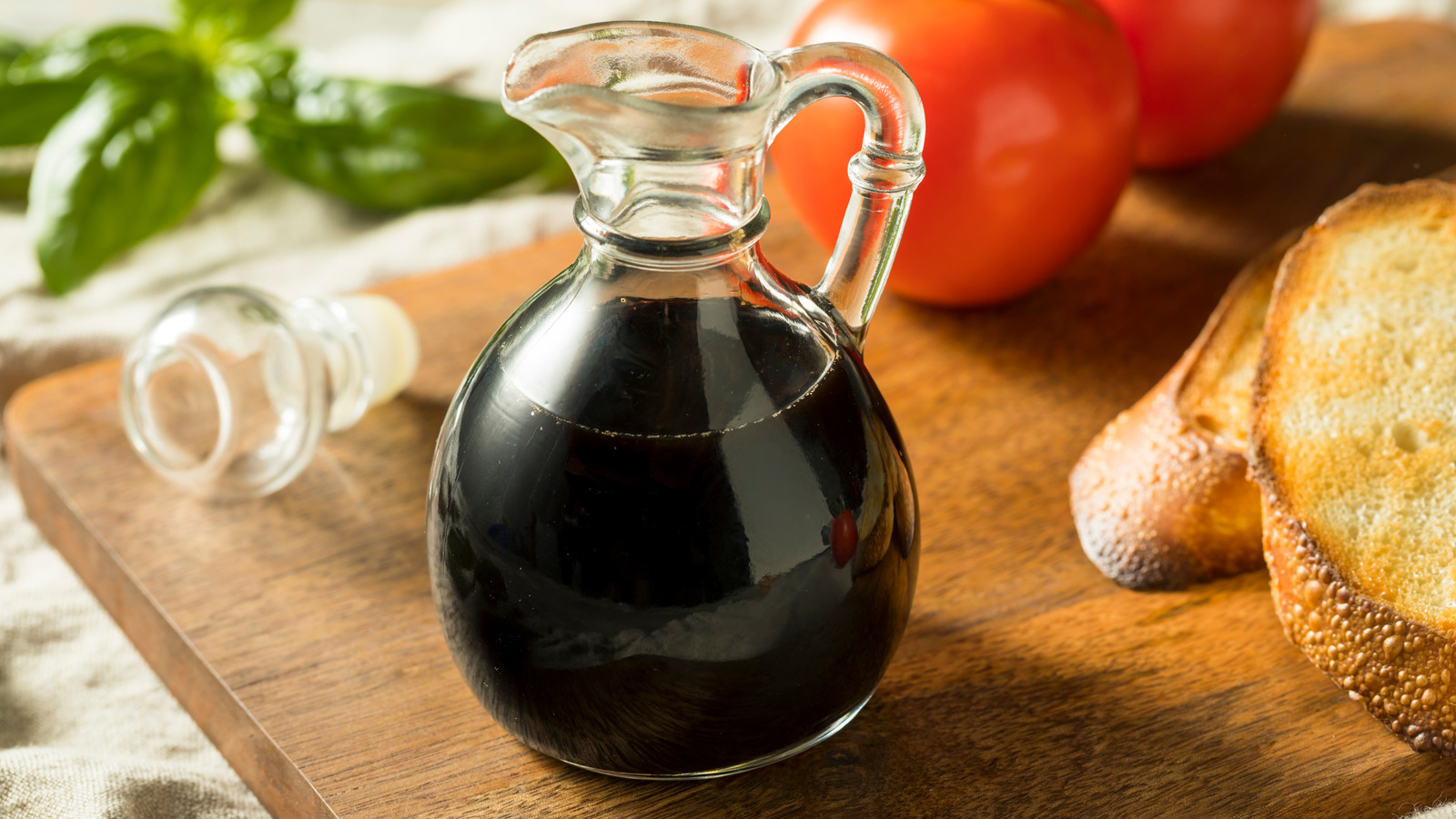 How Grocery Store Balsamic Vinegar Differs From Traditional Balsamic