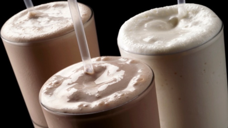 Chocolate and vanilla milkshakes