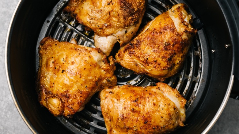 How Long Chicken Thighs Need To Cook In The Air Fryer