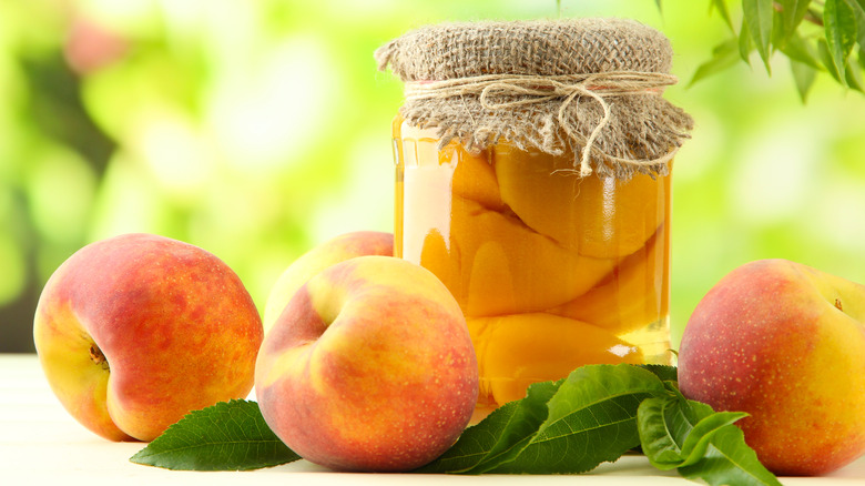 jar of canned peaches