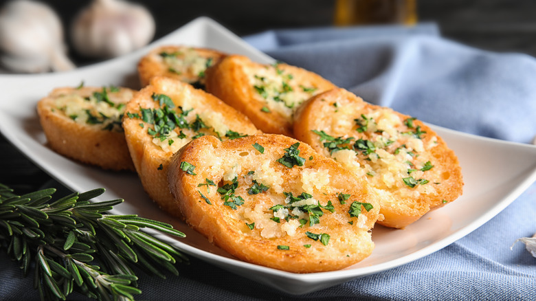 Garlic bread on a plate