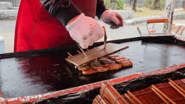 cook using grill press