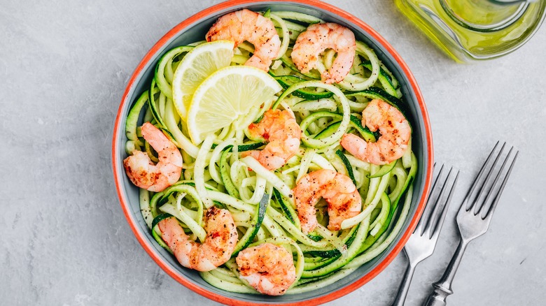 Lemon zucchini noodles with shrimp