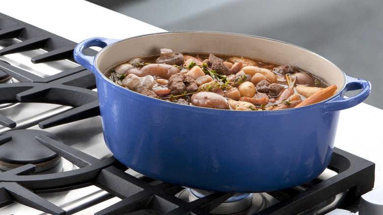 beef stew reheats on stove