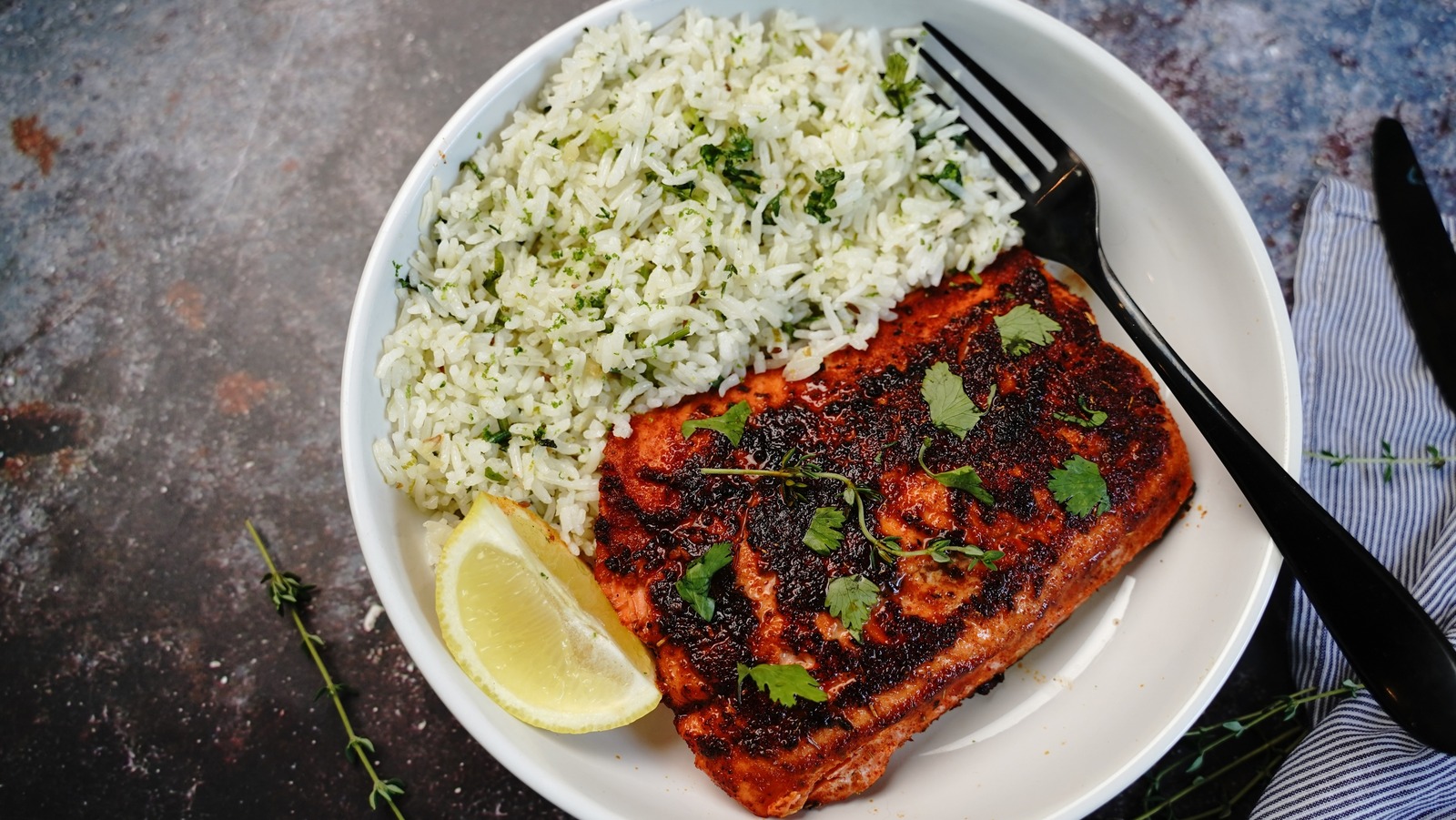 How Martha Stewart Cooks Broiled Salmon Based On Its Thickness