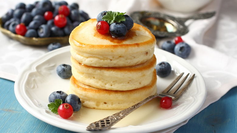 fluffy pancakes with berries