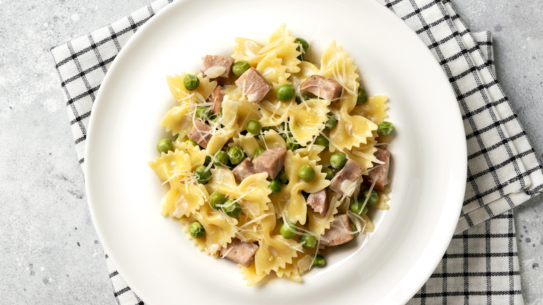 farfalle with ham, peas and parmesan