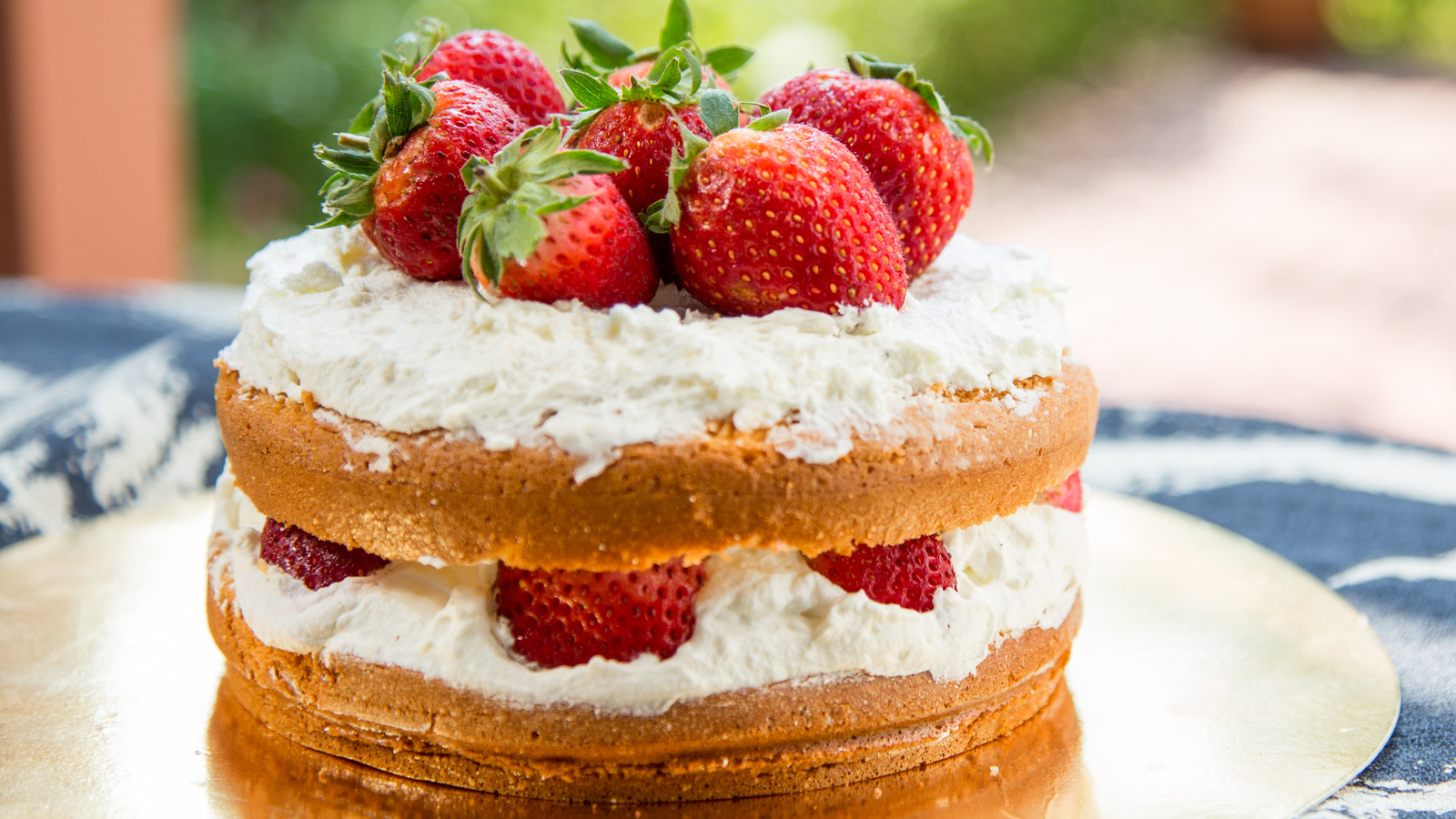 Craving strawberry cake?... - Piece Of Cake Lafayette Bakery | Facebook