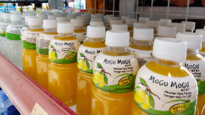 Mogu Mogu drinks on store shelf