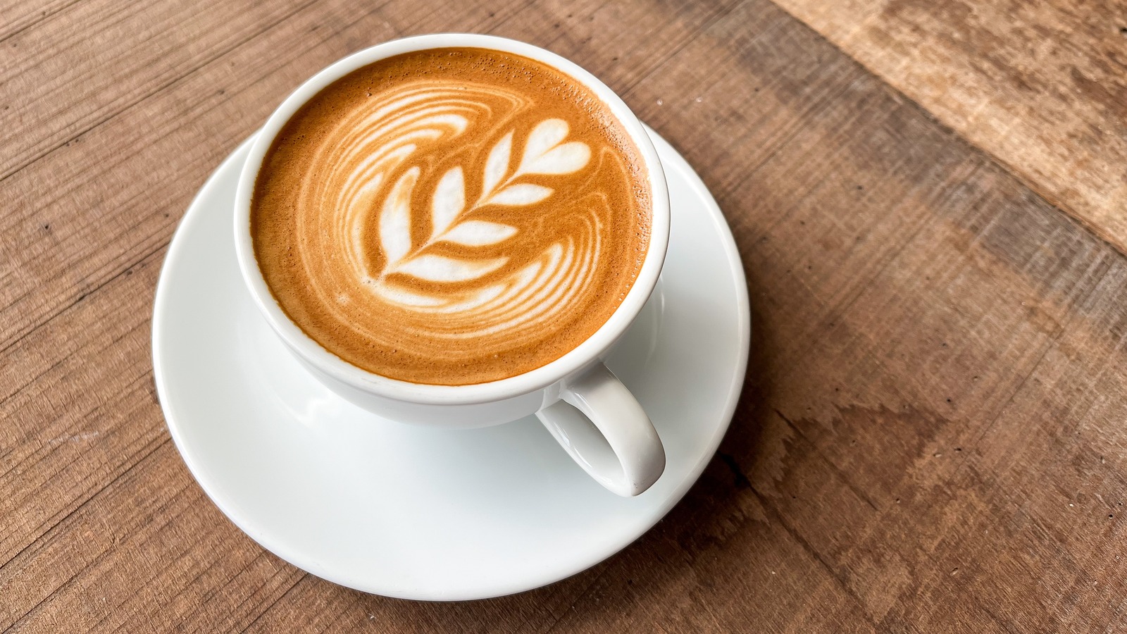 Does Latte Art Make Your Coffee Better – Or Worse? - Perfect Daily Grind