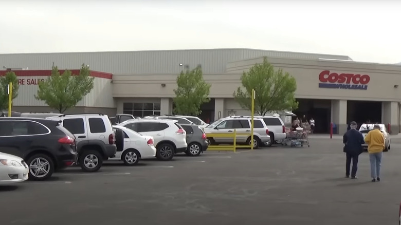 Huge Costco in salt lake city