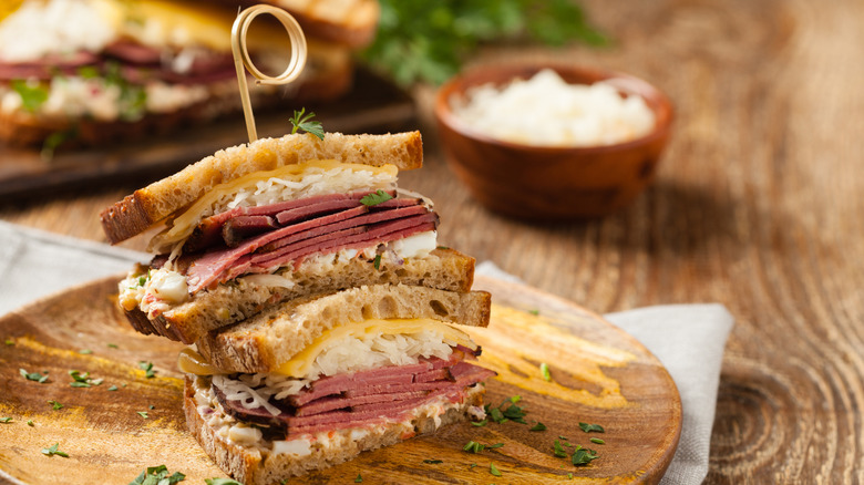 reuben pastrami sandwich on rye