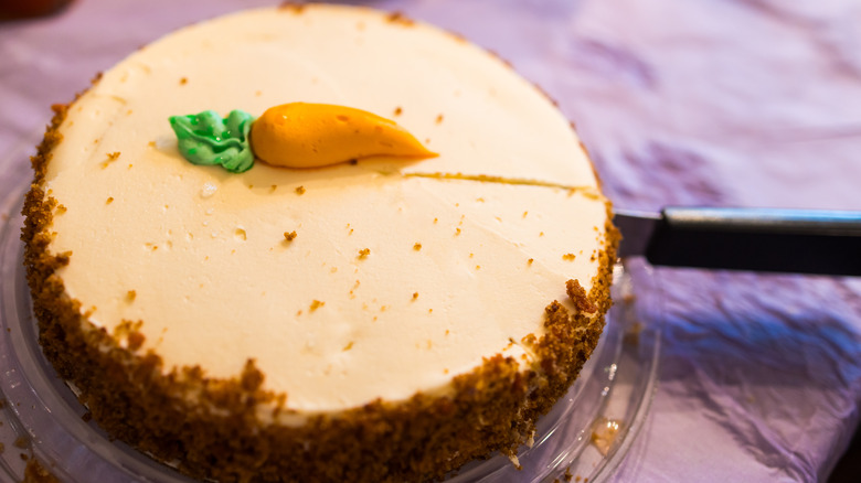 Carrot cake buttercream frosting