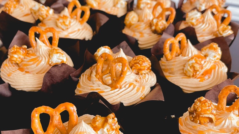 Caramel buttercream-frosted cupcakes