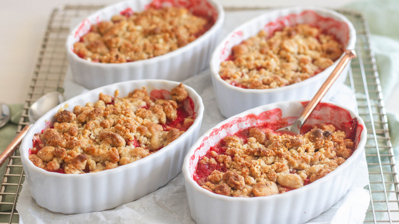 ceramic dishes with rhubarb crumble