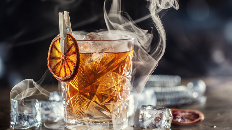 old fashioned cocktail