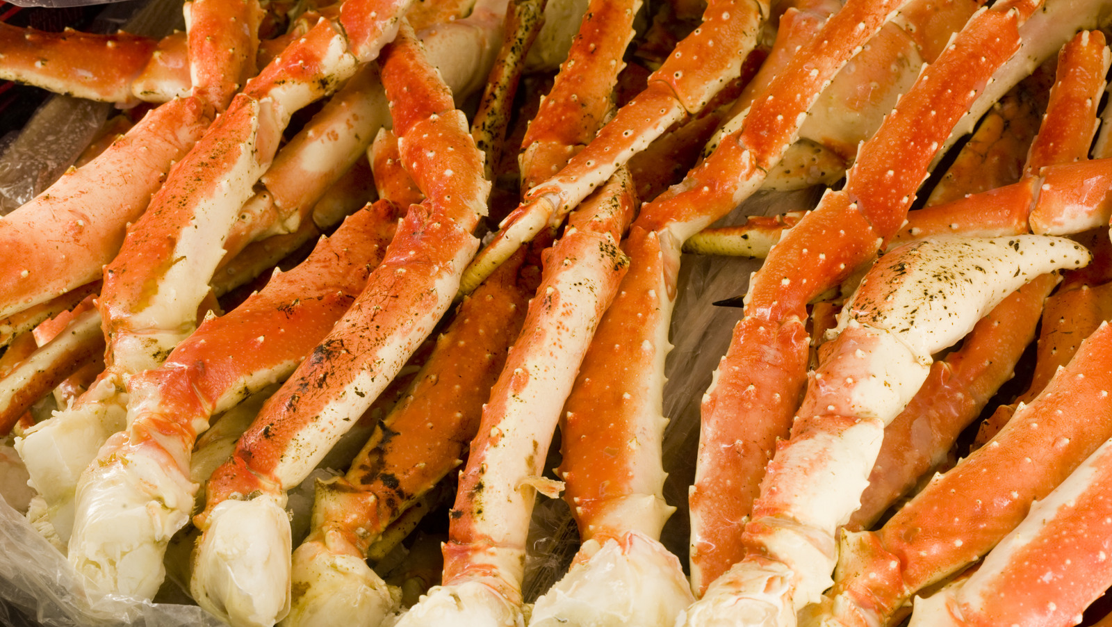 How To Clean Crab Legs After You Boil Them