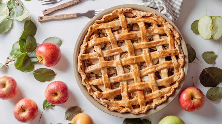 apple pie with a lattice crust