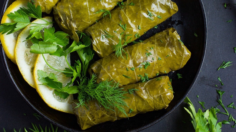 dolmas with lemon