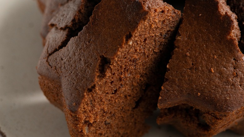 Unfrosted chocolate cake slices