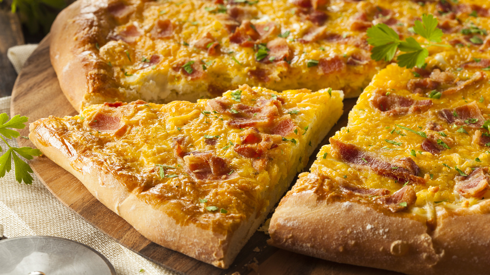 How To Get The Bacon On Your Breakfast Pizza Just Right