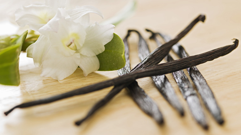 vanilla beans and flower