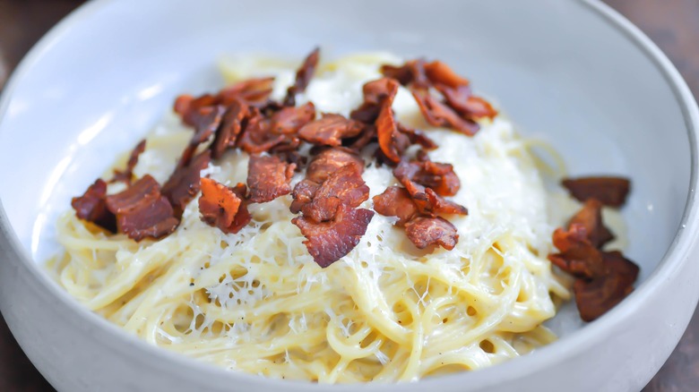 bowl of pasta carbonara with bacon