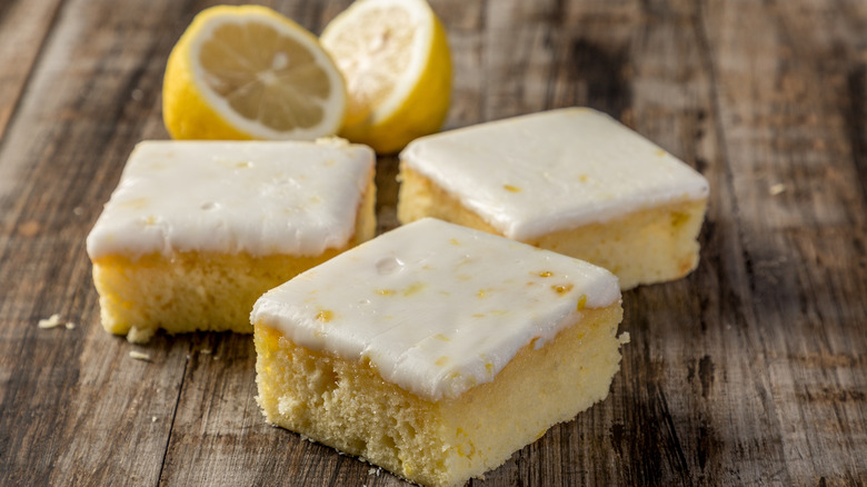Lemon cake slices with icing