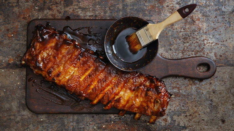 ribs with glaze and brush