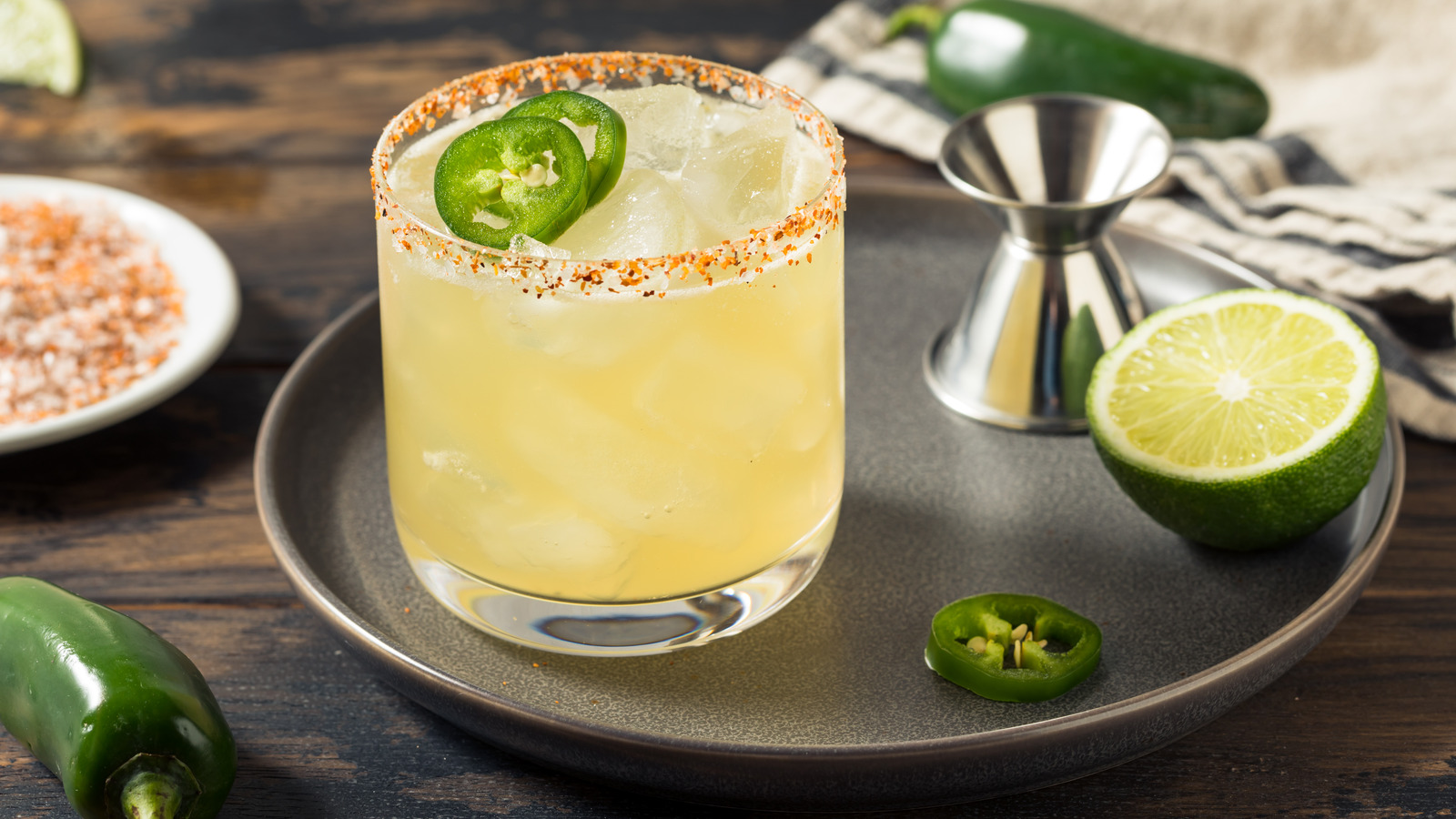 How To Make The Ultimate Spicy Margarita, According To An Expert