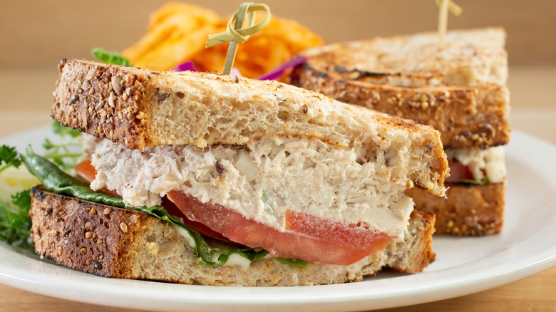 tuna sandwich