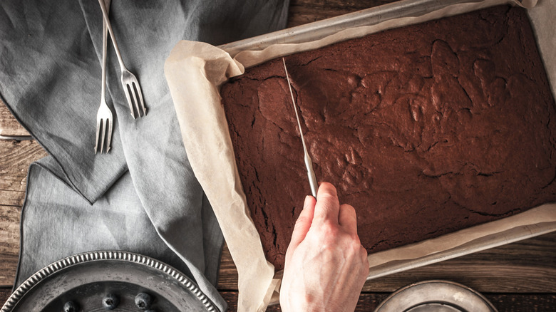 Cutting into a brownie pan