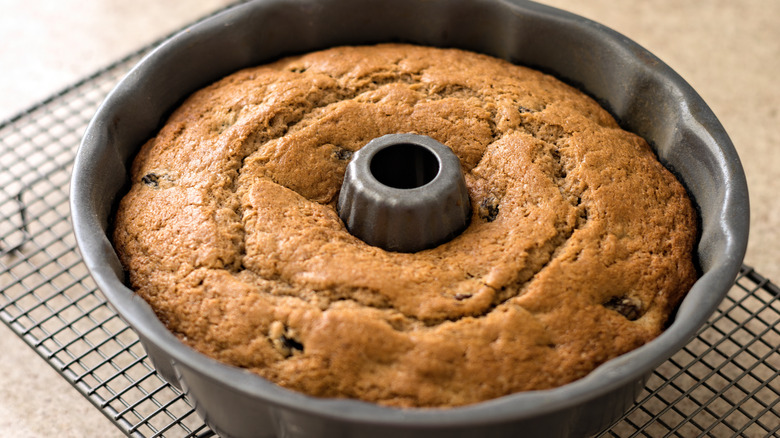 cake in a bundt pan