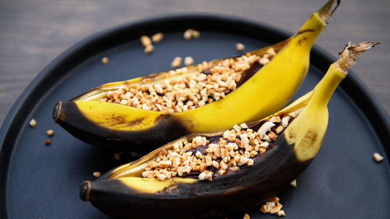 grilled bananas topped with nuts