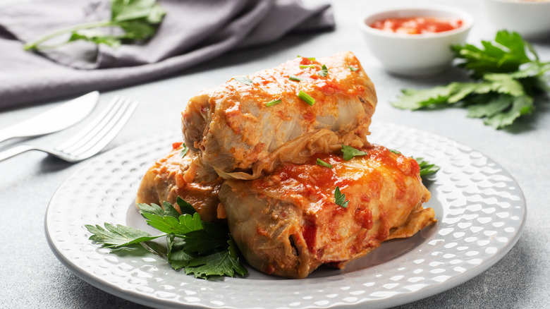 Cabbage rolls with parsley