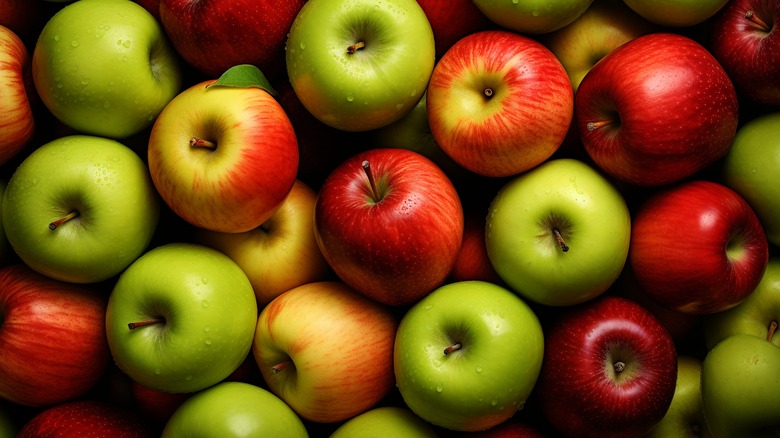 Red and green apples