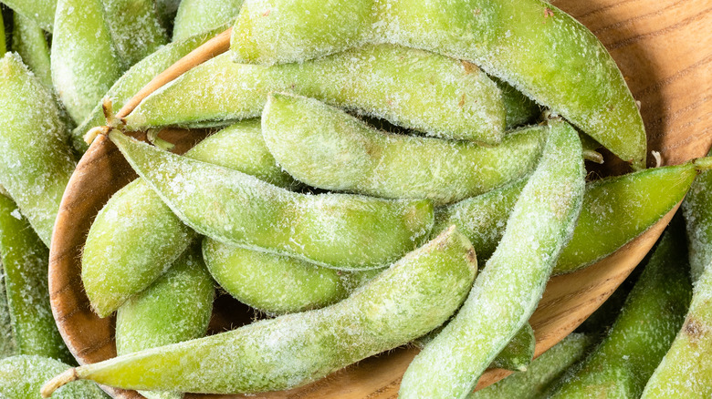 Frozen edamame pods