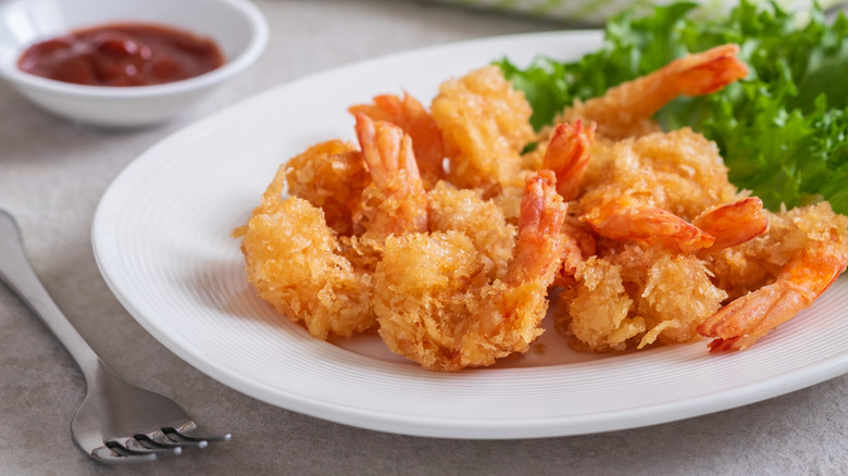 Plate of fried shrimp 