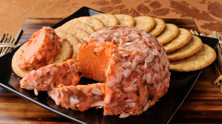 Port cheese ball and crackers