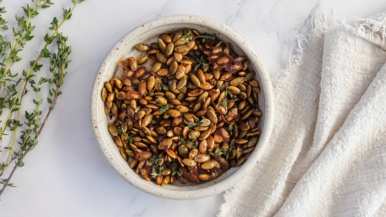 cinnamon maple pumpkin seeds