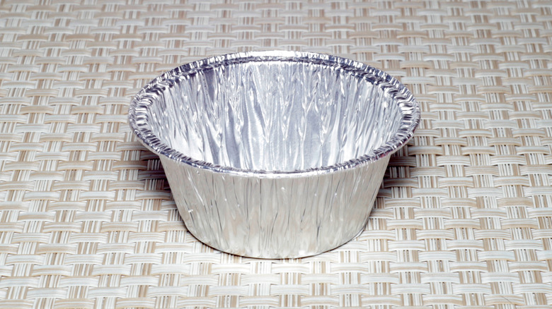 How To Use An Aluminum Foil Pie Tin As A Makeshift Steamer