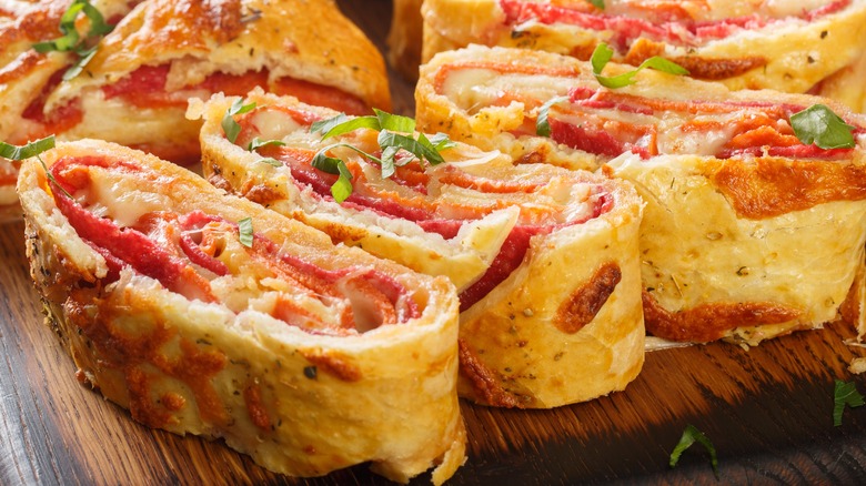 Tortilla pizza rolls