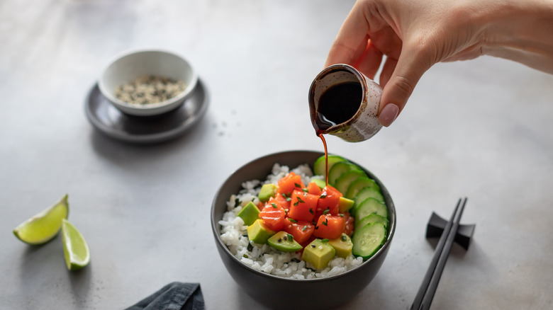 making a poke bowl