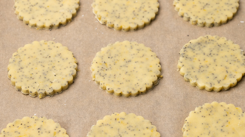 lemon poppy seed shortbread cookies