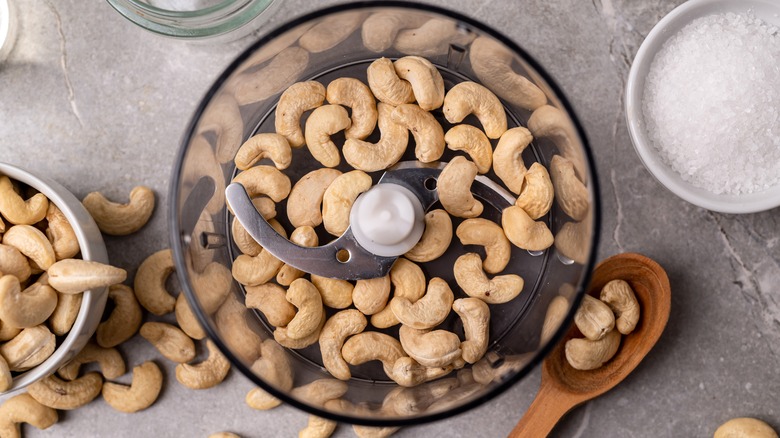 cashews in blender