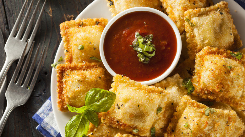 fried ravioli with sauce