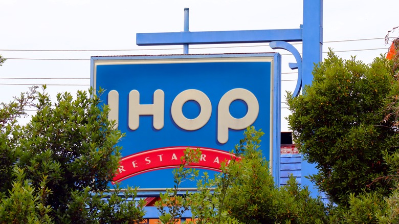 IHOP sign