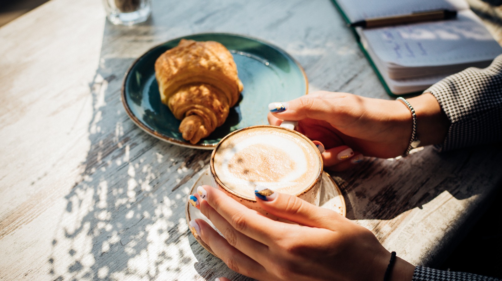 Italian breakfast: cappuccino and cornetto - SpecialCoffee blog