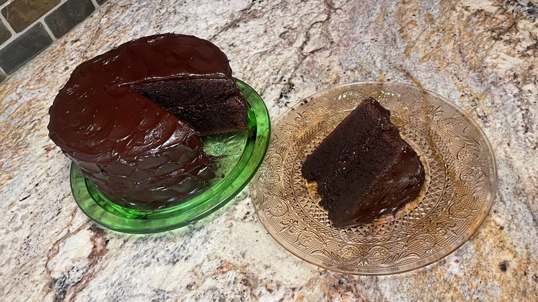 Chocolate cake and slice