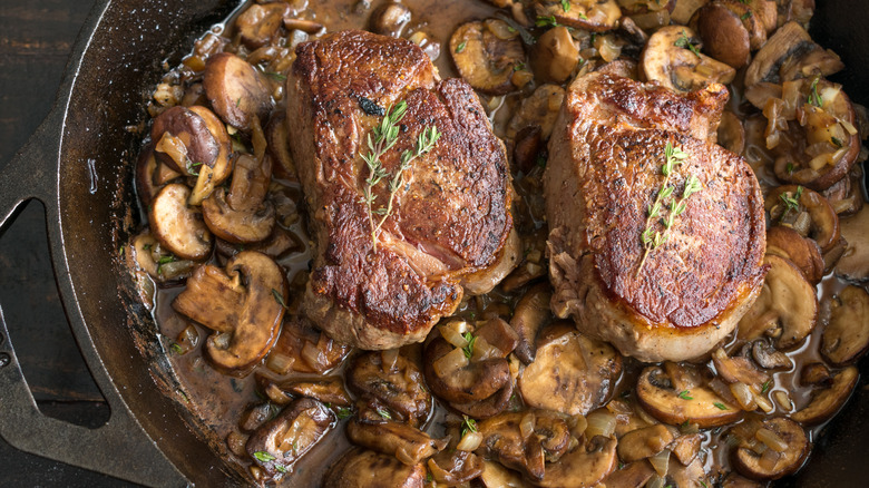 Filet mignon with mushroom sauce